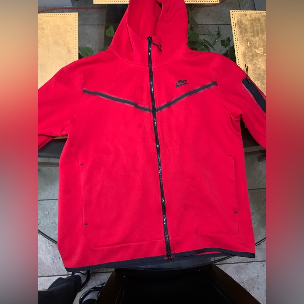 Mens red Nike tech (large) Worn Twice